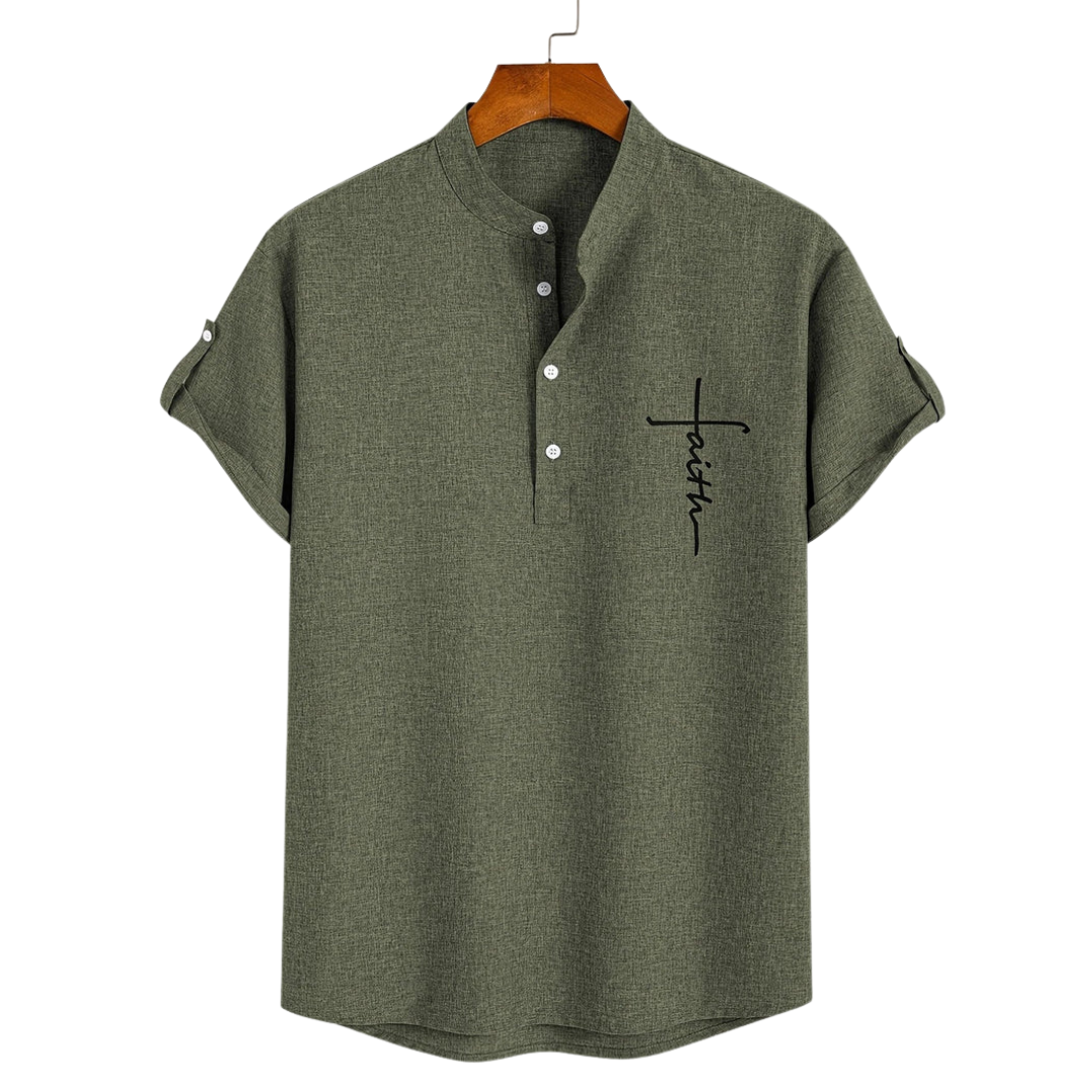 Chemise élégante à manches courtes et col montant