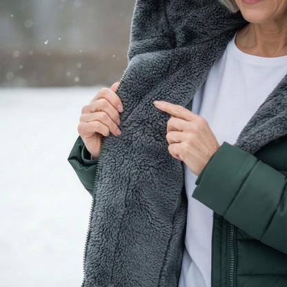 Langer, mit Fleece gefütterter Steppmantel