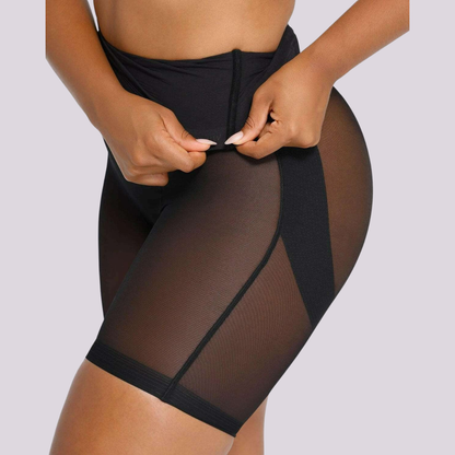 Formende Shorts für einen flachen Bauch und eine wohlgeformte Gesäßpartie
