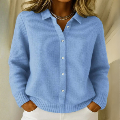 Weiche, klassische Strickjacke mit Hemdkragen