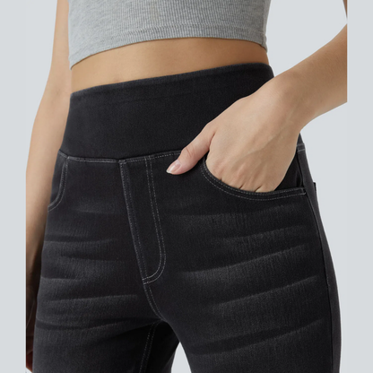 Bootcut-Jeans mit hoher Taille, Stretch und mehreren Taschen