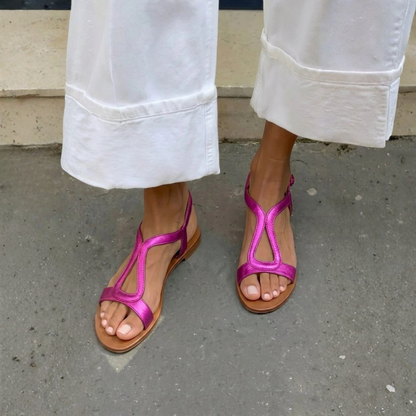 Bequeme goldene Sommersandalen für Damen