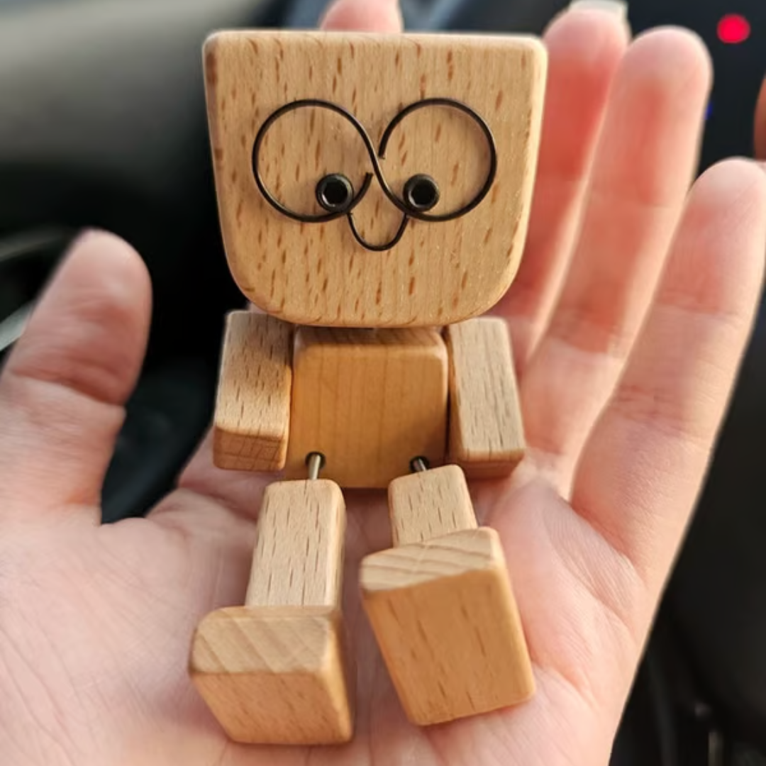 Bewegliche Holzfigur mit magnetischen Gesichtsausdrücken