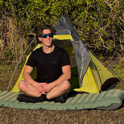 Matelas de camping gonflable compact et confortable