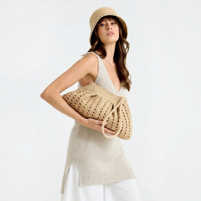 Elegante, naturfarbene Tasche aus geflochtenem Raffia