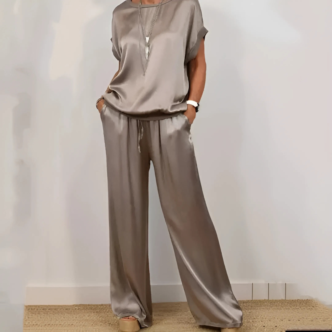 Ensemble satin femme élégant