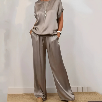 Ensemble satin femme élégant