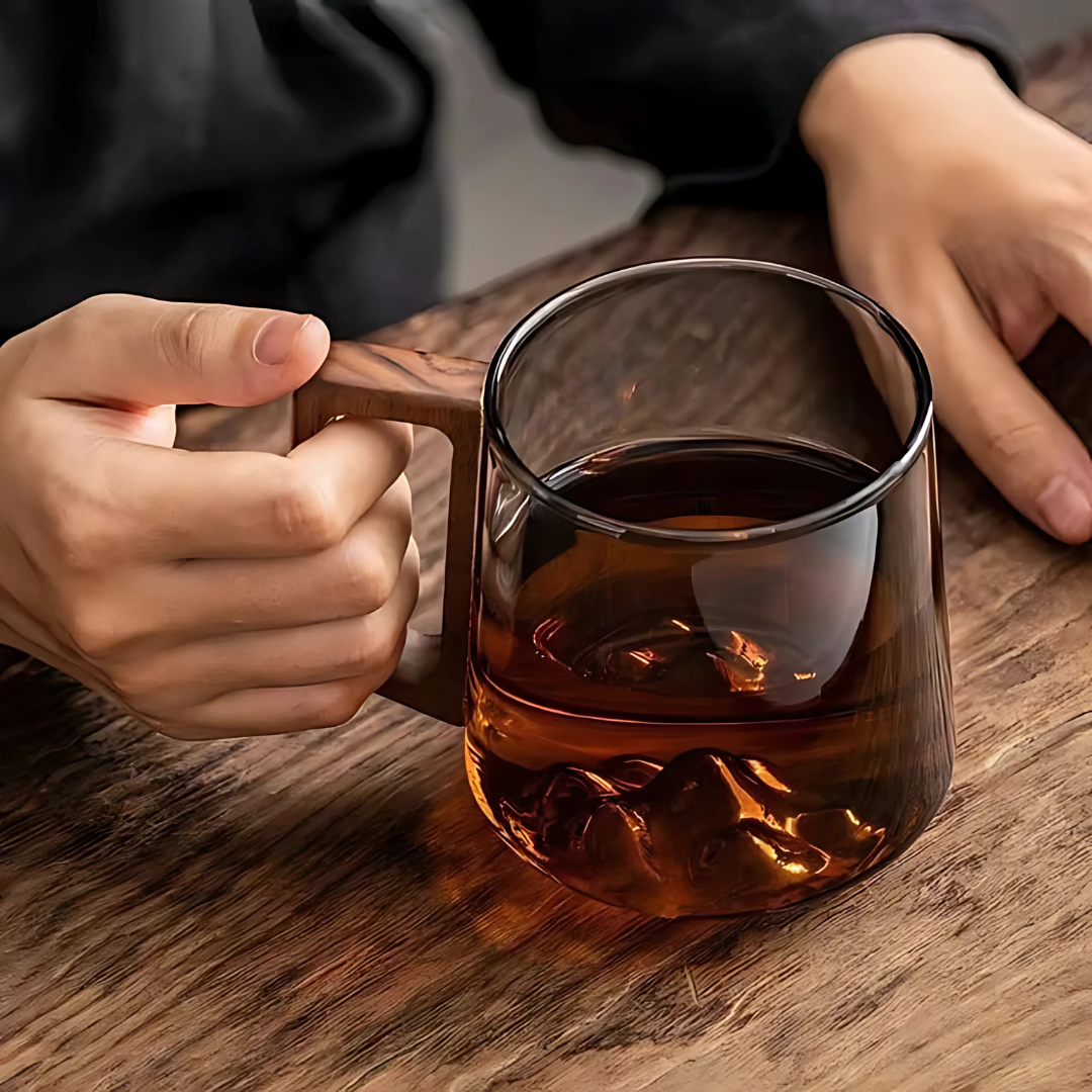 Kaffeeglas mit Holzgriff
