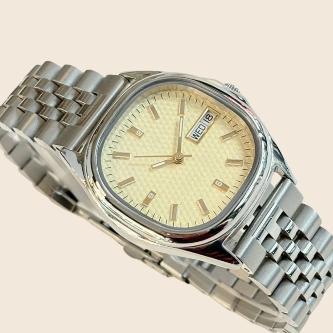 Elegante Herrenuhr mit grünem Zifferblatt und Metallarmband