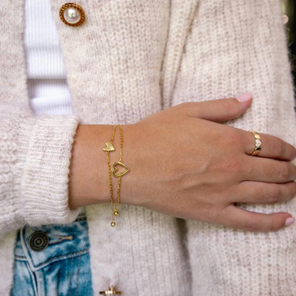 Armband mit bezaubernden Herzen, vergoldet