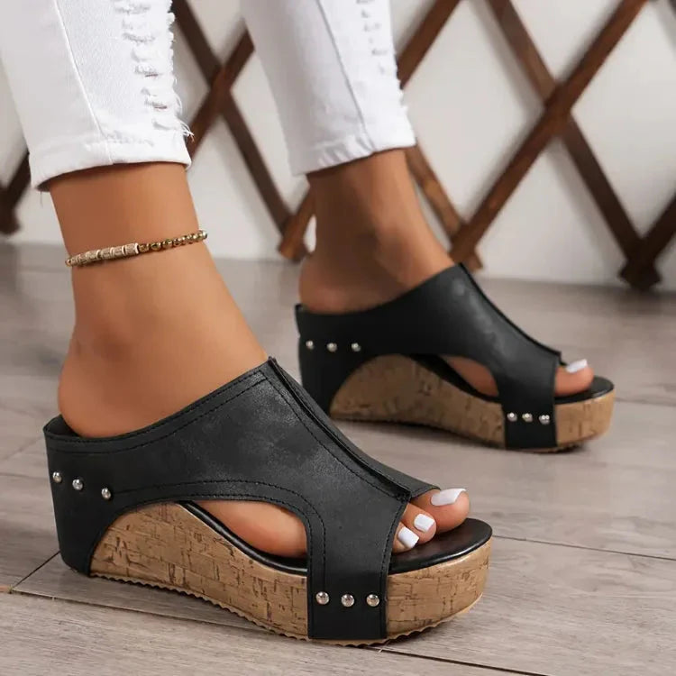 Sandalen mit hohem Absatz und Korksohle