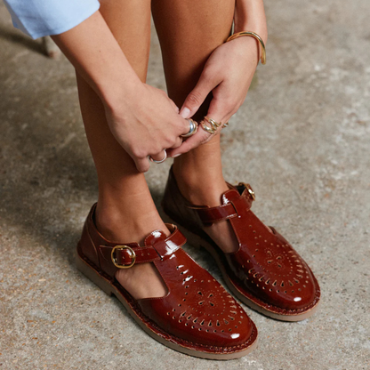 Bernsteinfarbene Wildlederschuhe für Damen