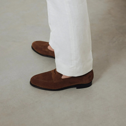 Elegante und bequeme Herren-Mokassins aus braunem Wildleder