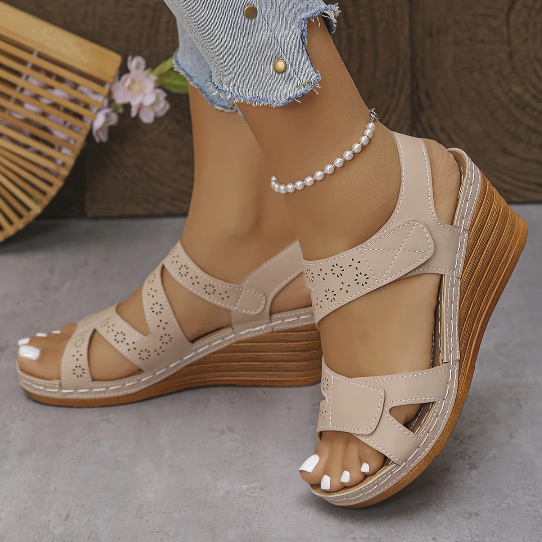 Bequeme orthopädische Sandalen für Damen