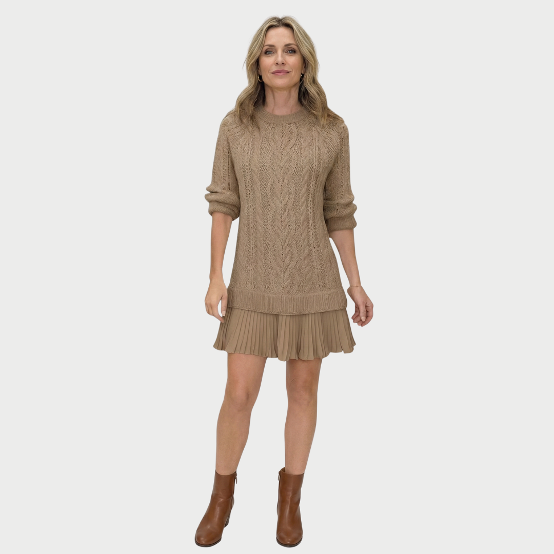 Damenpullover aus Zopfstrick