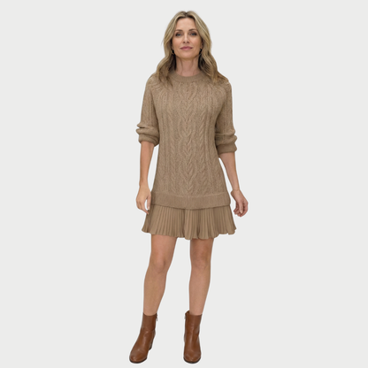 Damenpullover aus Zopfstrick