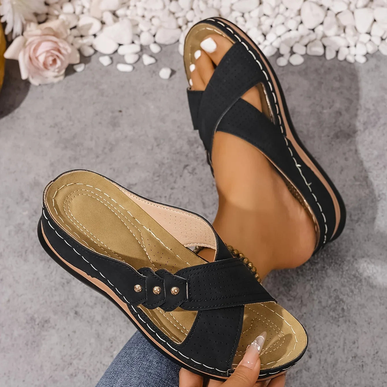 Orthopädische Damen-Sandalen mit Keilabsatz