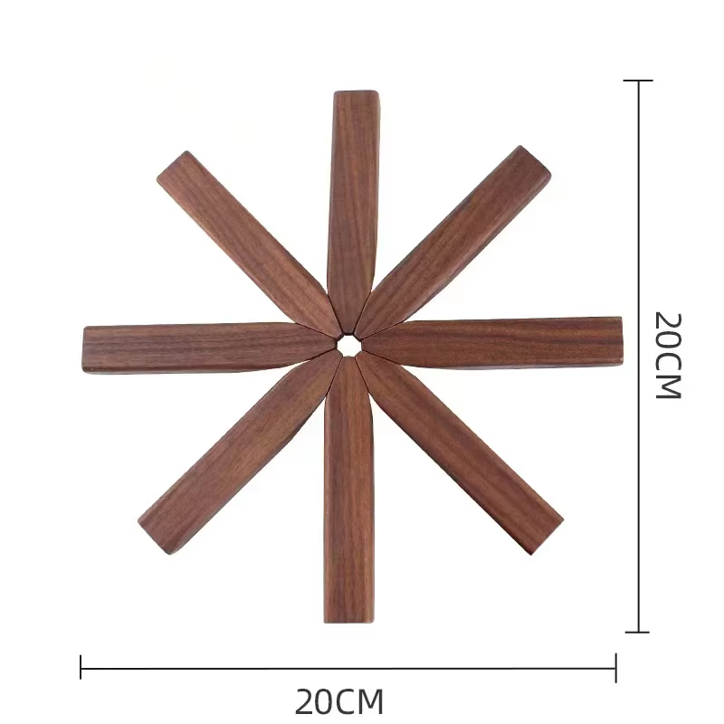 Holzuntersetzer in Baumform