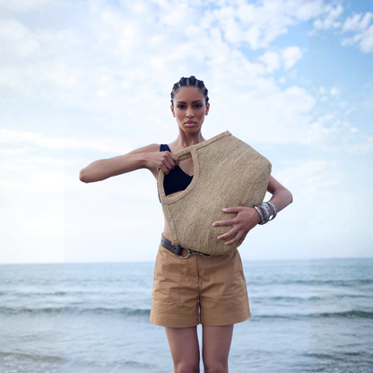 Sac cabas en raphia naturel tressé