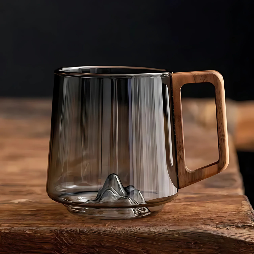 Kaffeeglas mit Holzgriff
