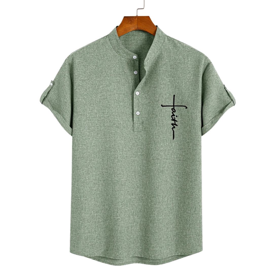Chemise élégante à manches courtes et col montant
