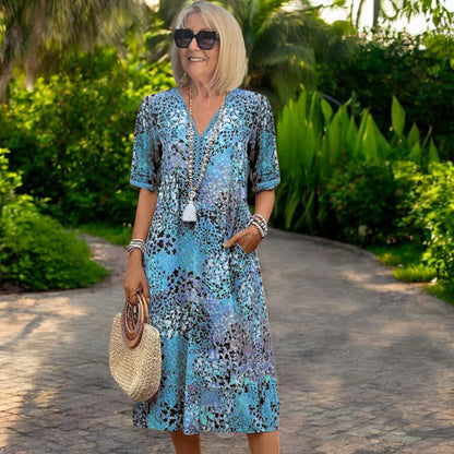Colette™ | Vibrierendes halblanges Kleid