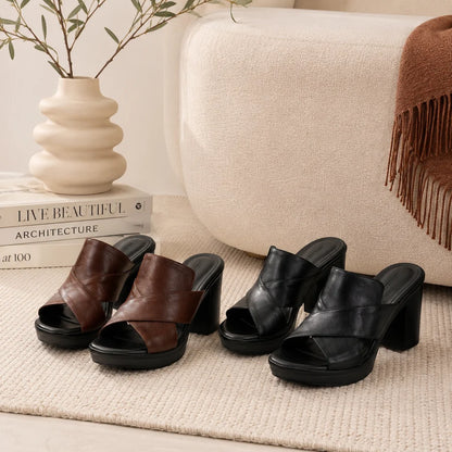 Elegante und bequeme Damensandalen mit breitem Absatz