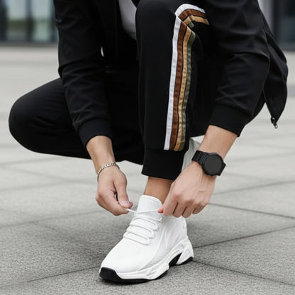 Sneaker mit dezenter Höhenverstärkung