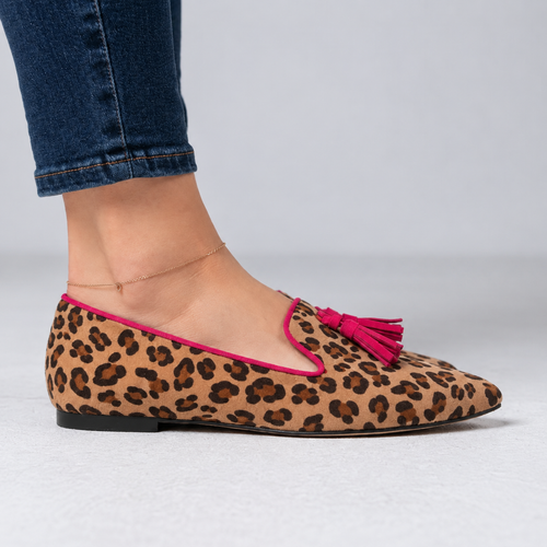 Mocassins léopard femme à pompons fuchsia
