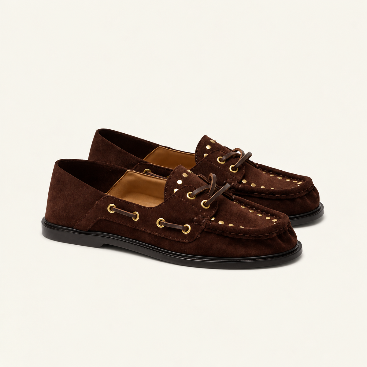 Mocassins Femme en Suède Chocolat à Clous Dorés