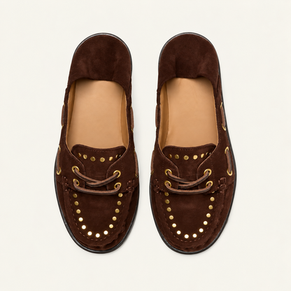 Mocassins Femme en Suède Chocolat à Clous Dorés