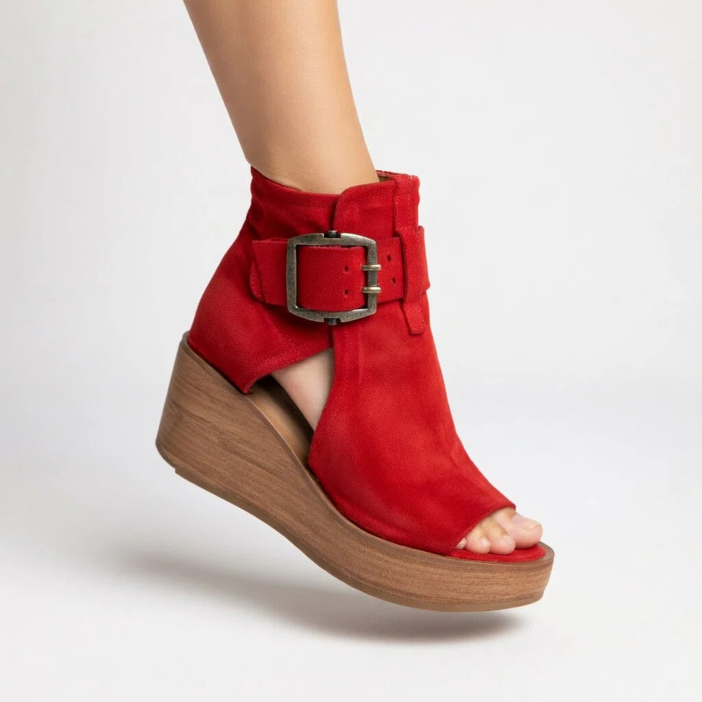Offene Stiefeletten mit Keilabsatz