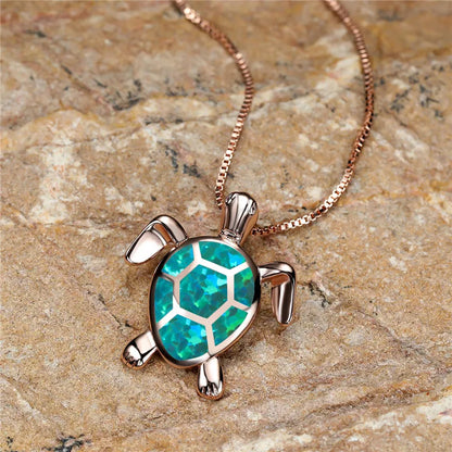 Collier pendentif tortue en opale lumineuse