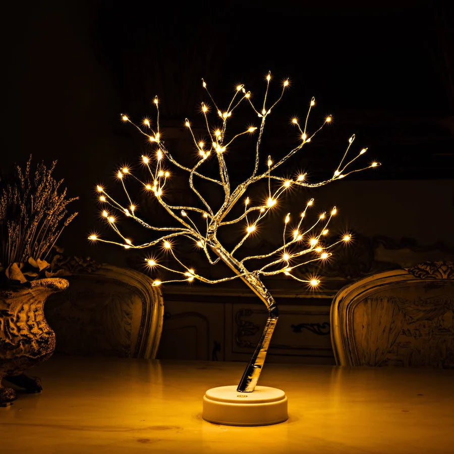 Leuchtender Baum mit 108 LEDs