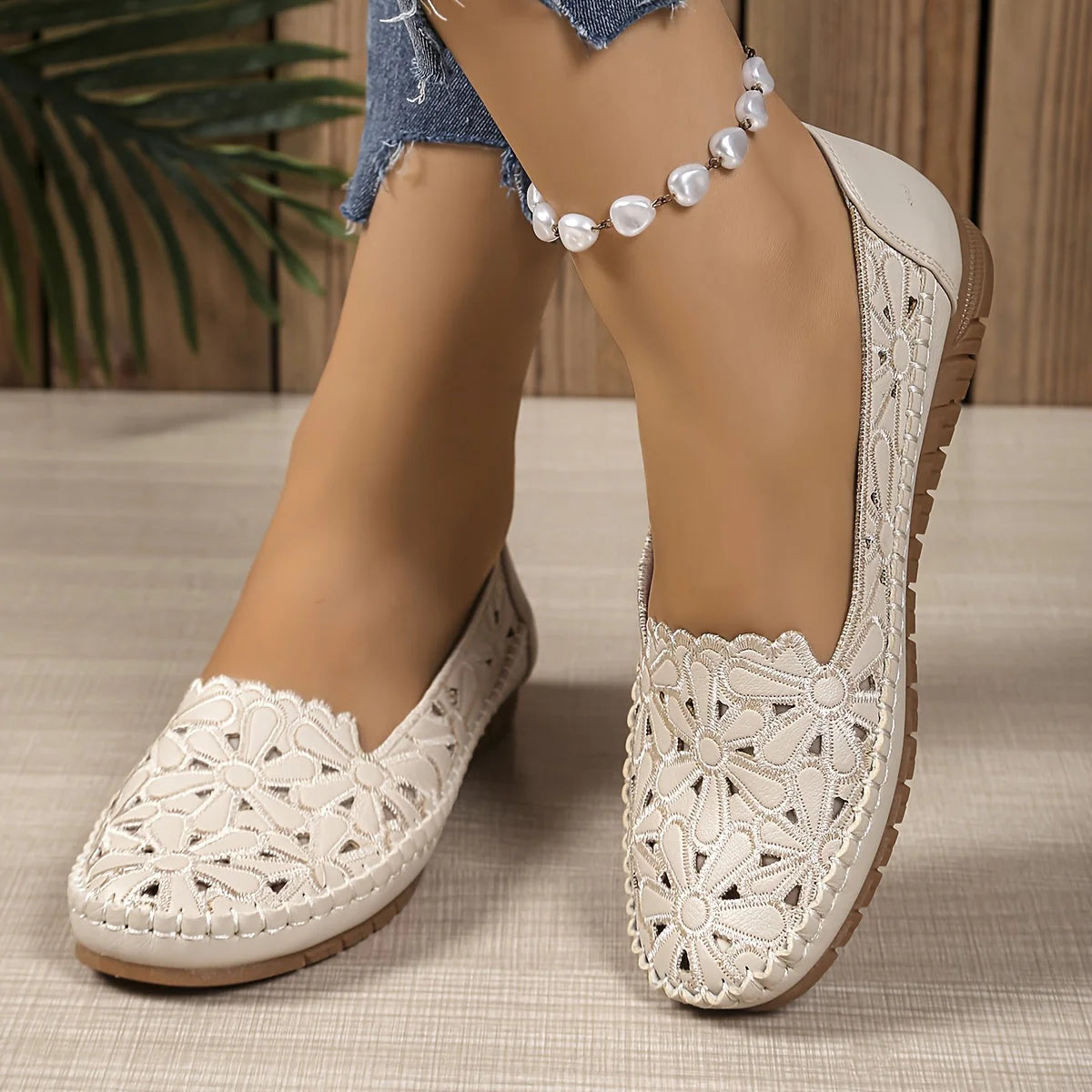 Orthopädische Ballerinas mit Lochmuster