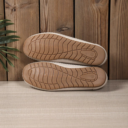 Orthopädische Ballerinas mit Lochmuster