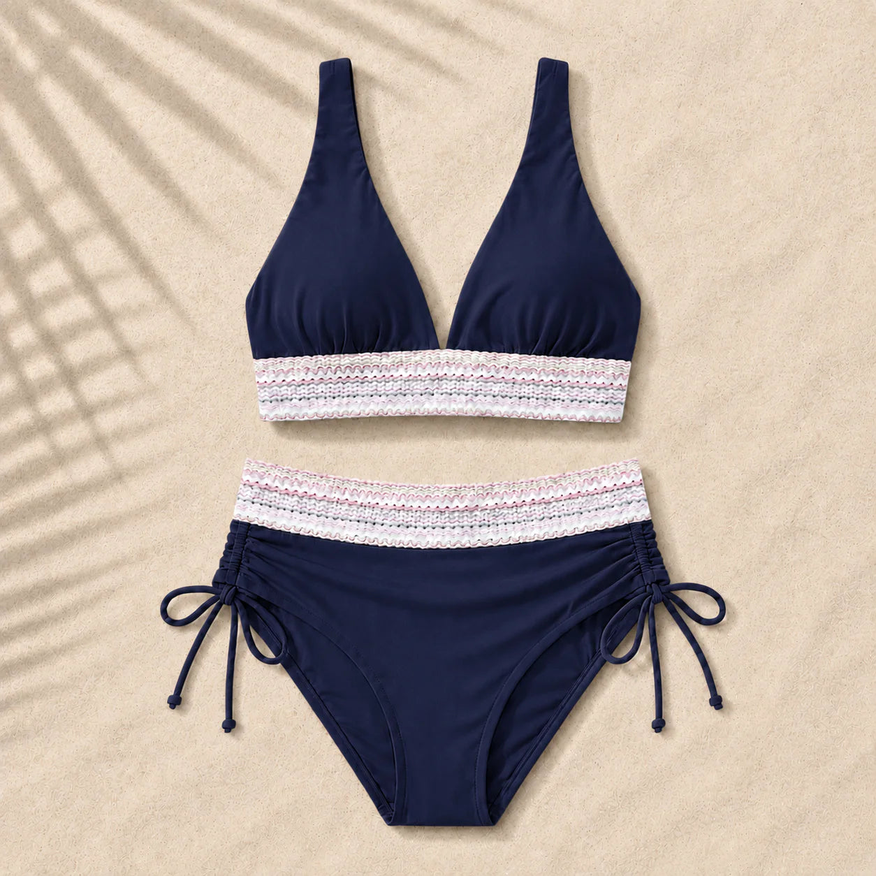 Bikini mit hoher Taille für einen flachen Bauch