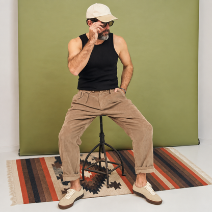 Herrenhose aus geripptem Samt