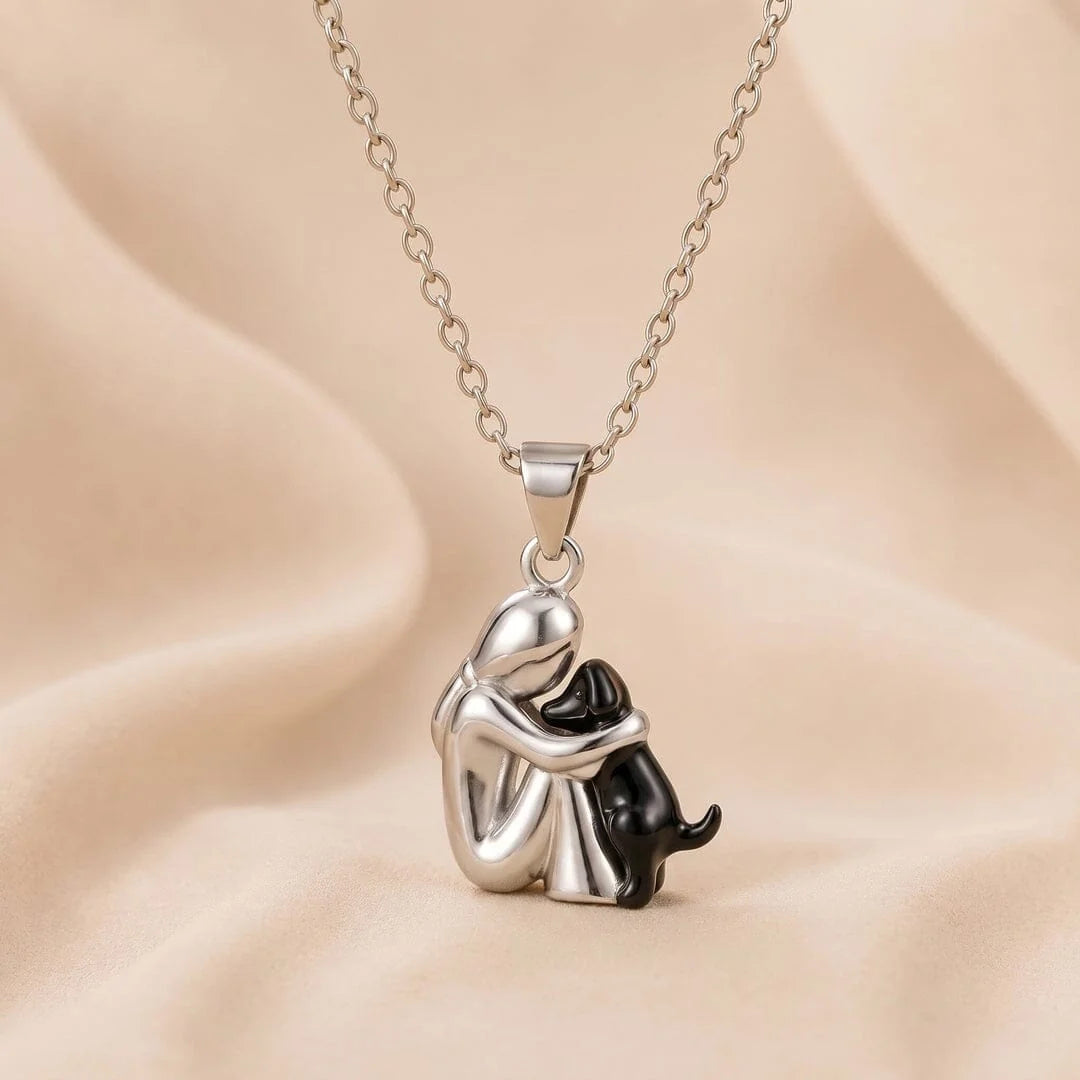 Collier cœur et chien élégant