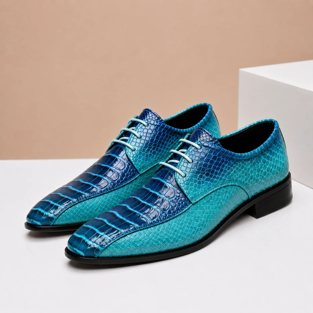 Elegante Richelieu-Herrenschuhe mit Schnürung