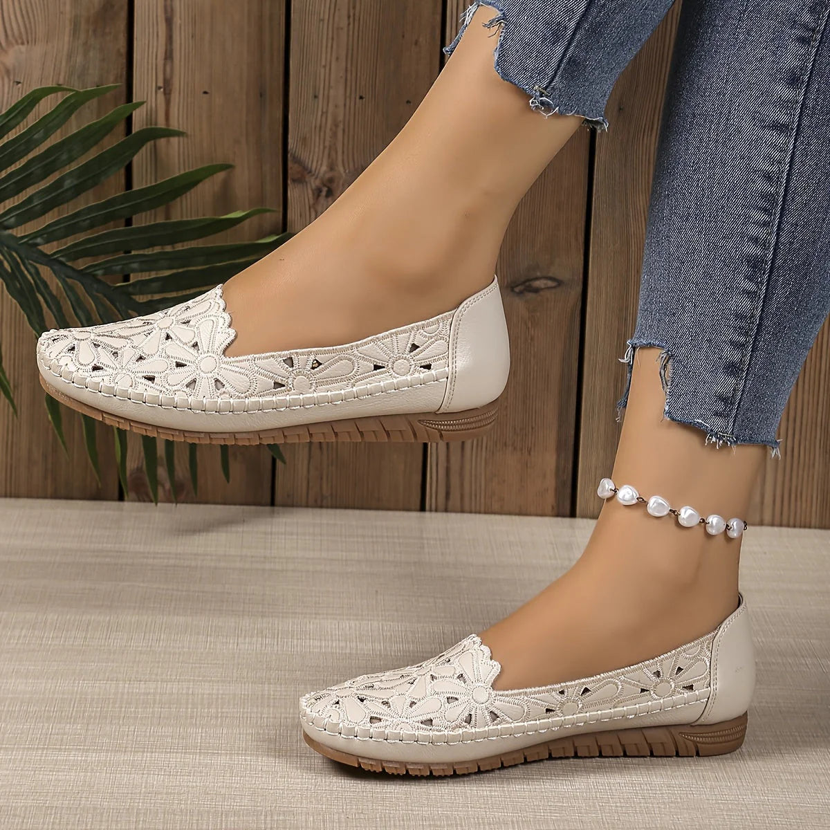 Orthopädische Ballerinas mit Lochmuster