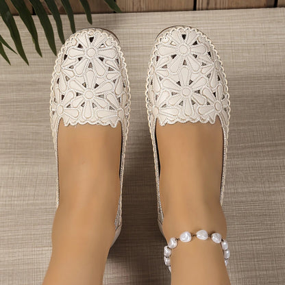 Orthopädische Ballerinas mit Lochmuster