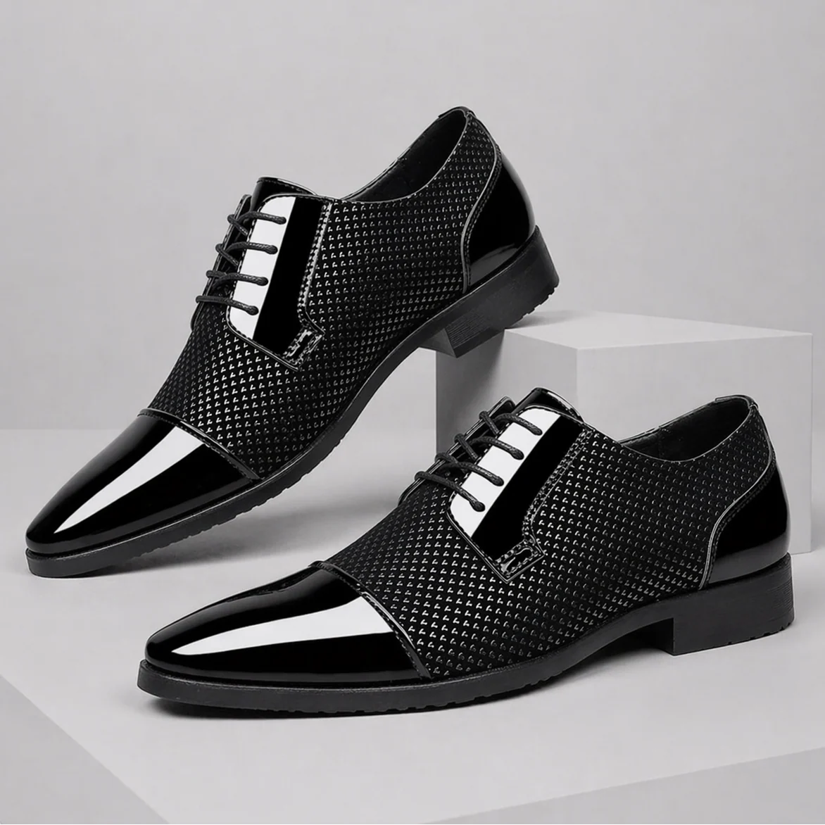 Elegante Richelieu-Herrenschuhe mit Schnürung