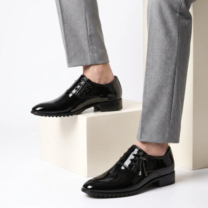 Elegante Richelieu-Herrenschuhe mit Schnürung