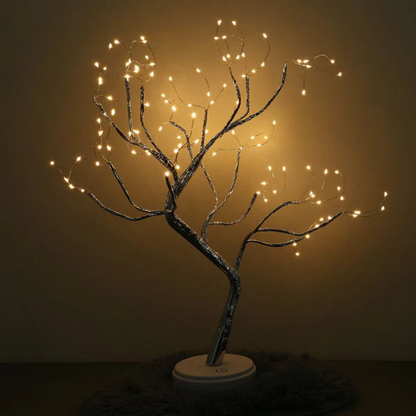 Leuchtender Baum mit 108 LEDs