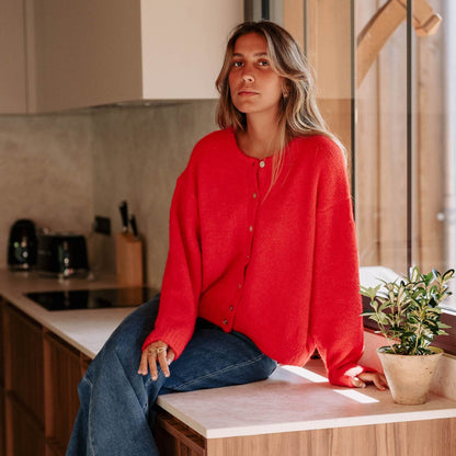Gilet rouge ample en maille à boutons