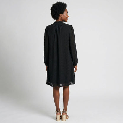 Robe Noire Fluide à Col Noué et Manches Transparentes