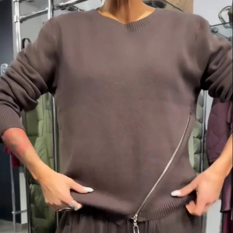 Fließendes Kleid aus Strick und Voile