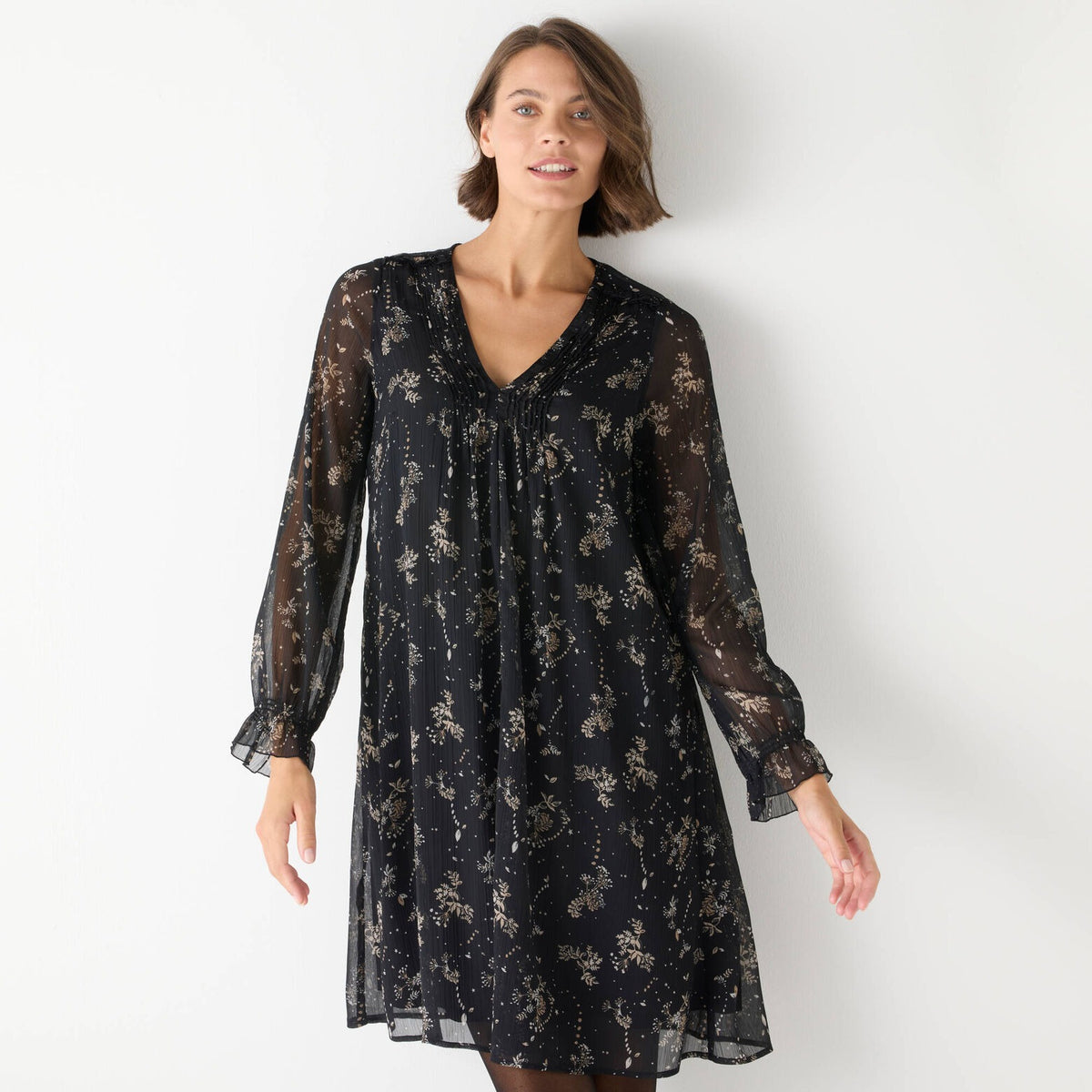 Robe Noire Fluide à Col Noué et Manches Transparentes