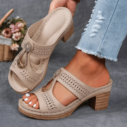 Bequeme orthopädische Sandalen für Damen